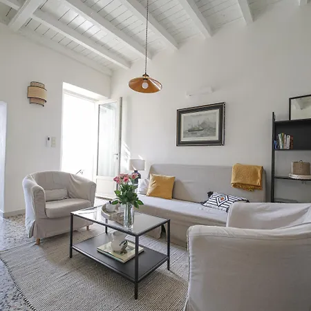 Daire Dream House - Private Terrace W Stunning Isola - Parking *
